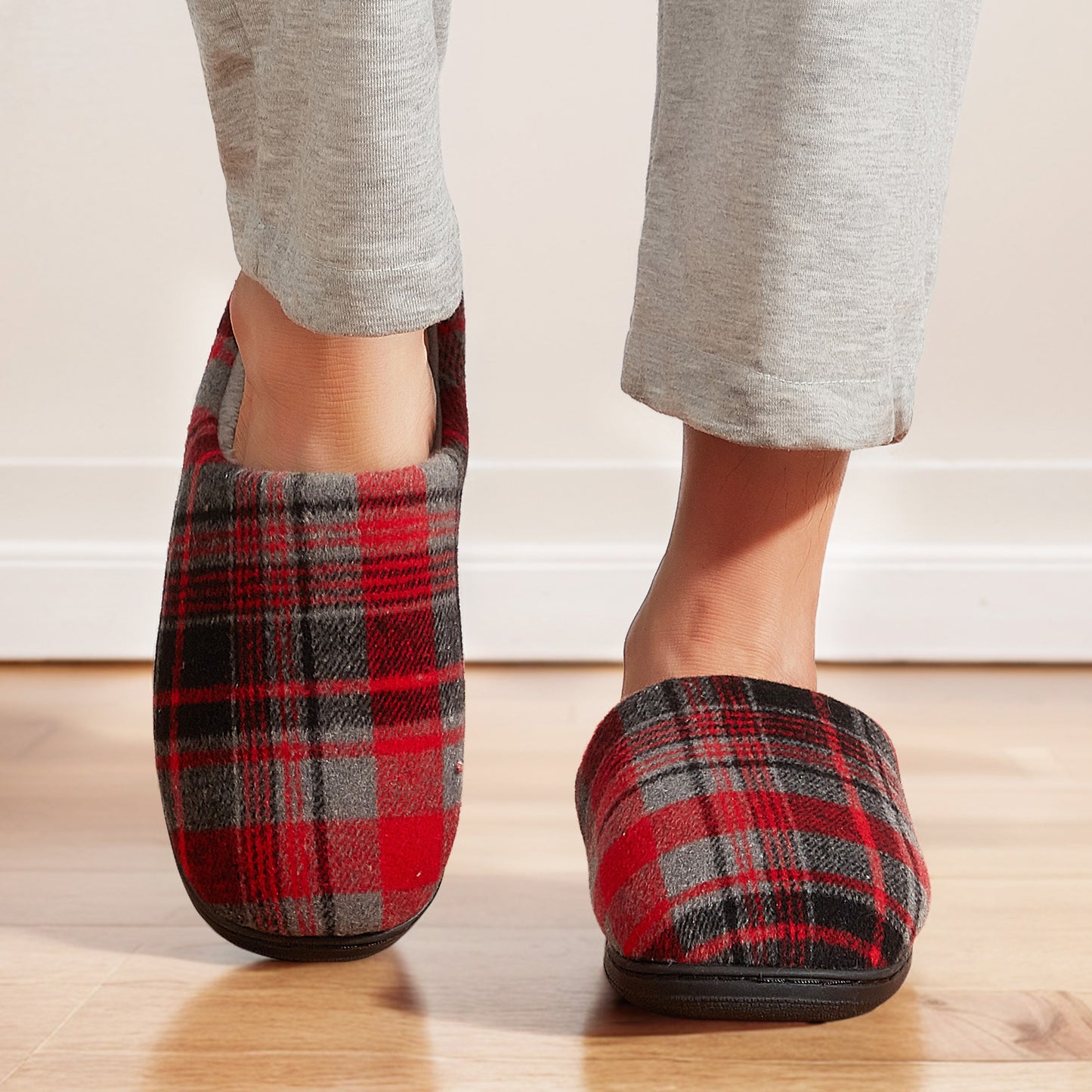 Fashionable Plaid Mens Plush Wide Slippers